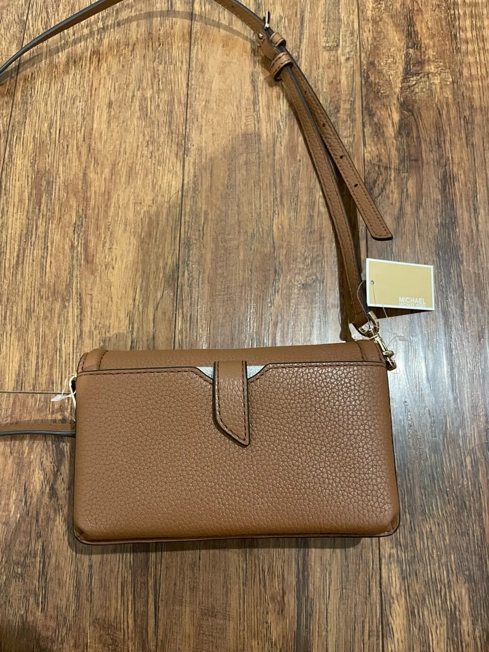 Michael Kors Jet Set Luggage Small Phone  Crossbody Wallet